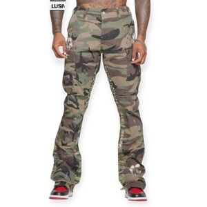 MNML Bootcut Contrast Cargo Pants in Camo Men’s 32 mixed media casual utility